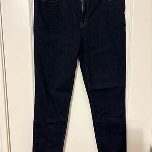 NWT Dark blue high rise  Women's skinny Jeans